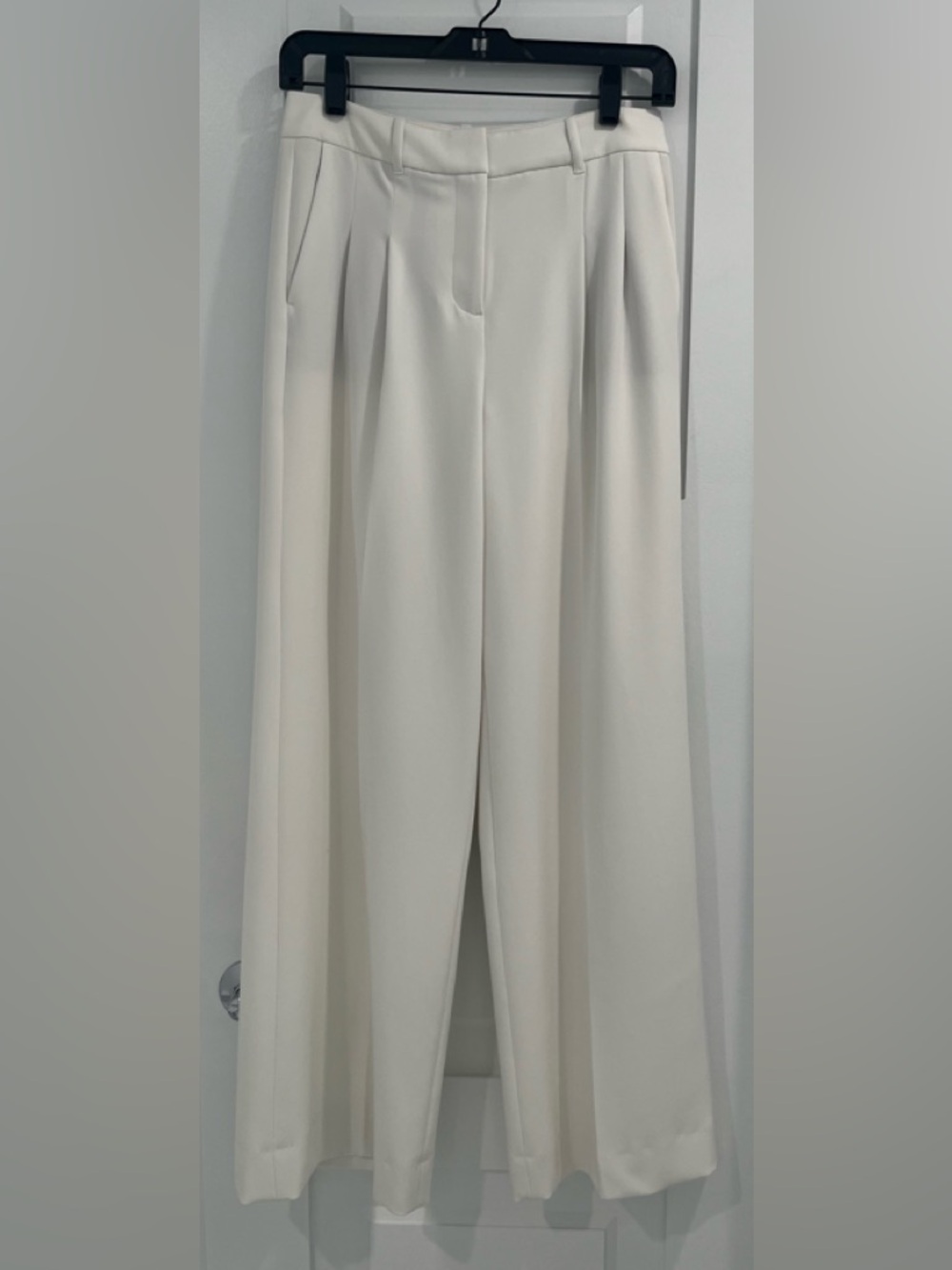 White House Black Market Pleated Wide Leg Pants, Size 2